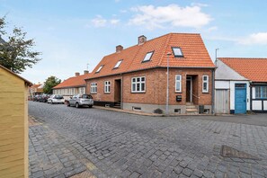 Exterior - Spacious house with sea views from all rooms (Rønne)