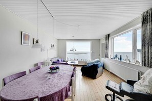 Dining - Spacious house with sea views from all rooms (Rønne)