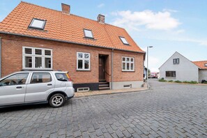 Exterior - Spacious house with sea views from all rooms (Rønne)