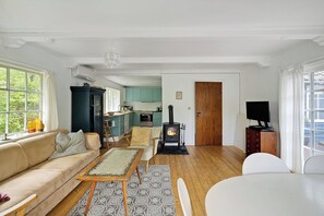 TV, fireplace, DVD player, stereo