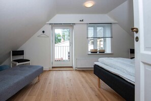 2 chambres, fer et planche à repasser, accès au Wi-Fi (inclus)