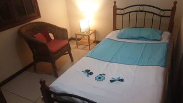 4 makuuhuonetta, silitysrauta/-lauta, Wi-Fi, vuodevaatteet