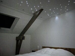 1 chambre, bureau, Wi-Fi gratuit, draps fournis