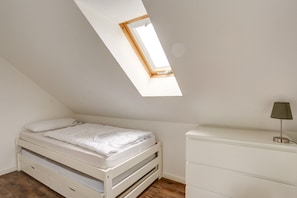 2 bedrooms, free WiFi