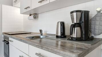 Réfrigérateur, four, plaque de cuisson, lave-vaisselle