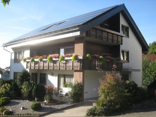 Ferienwohnung 'Schelb' mit Bergblick, Balkon und WLAN