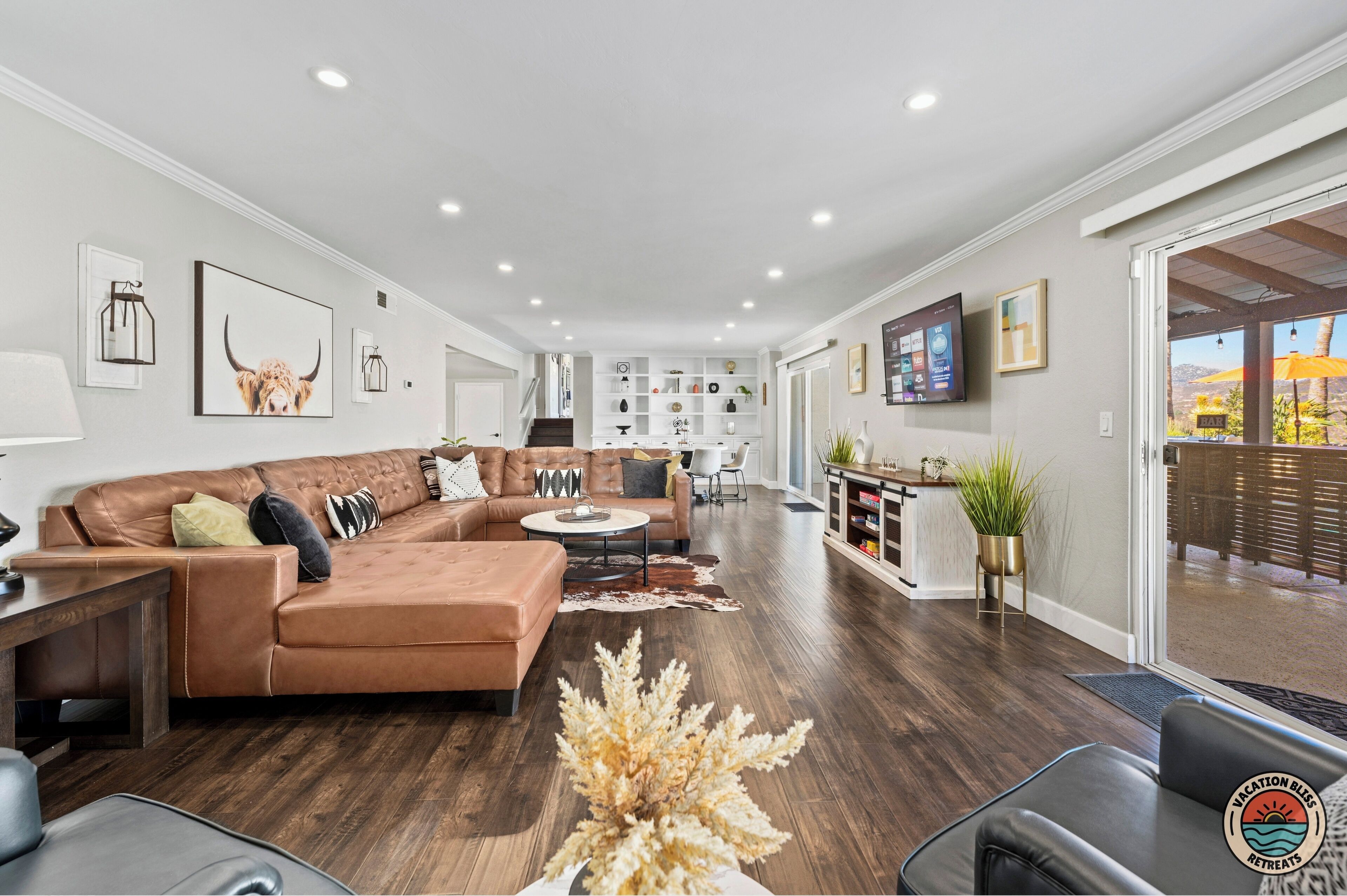 智能电视、壁炉、电子游戏、桌上足球