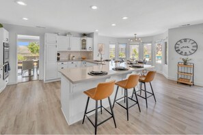 صورة غير مصنفة، 5 من 95، زرّ