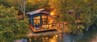Serenity Shores Modern Cabin on a River in Broken Bow