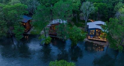 Serenity Shores Modern Cabin on a River in Broken Bow