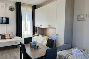 Iron/ironing board, WiFi, bed sheets - Bnbook Studio Corte Borromeo 2 (RHO)