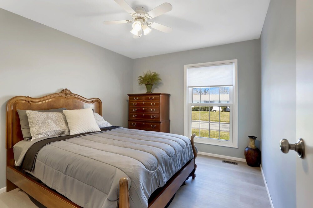 Spacious 4BR/3BA home that sleeps 10+ guests! Monticello Vrbo