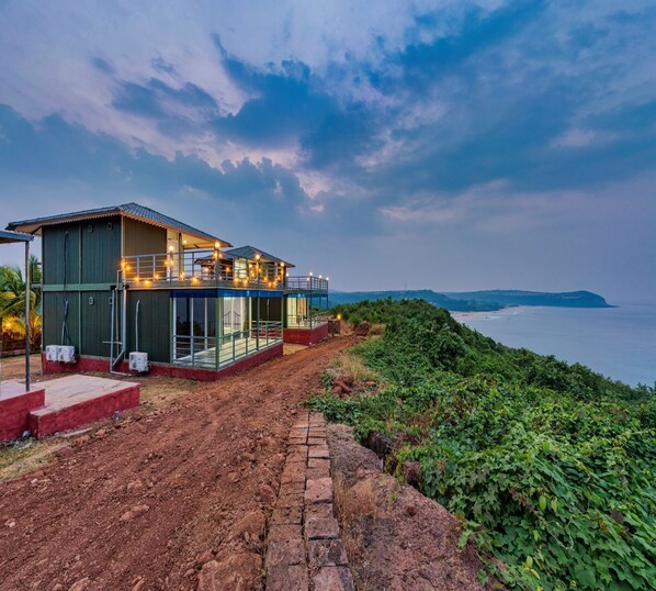 Fachada de la propiedad