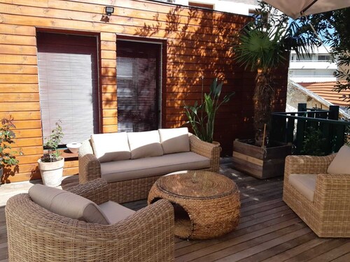 CHAMBRE D'HOTE LA VILLA ROXANE OR THE CHARM OF YESTERYEAR