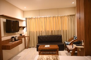 Premium Room | Bed sheets - The Shah Imperial (Gwalior)