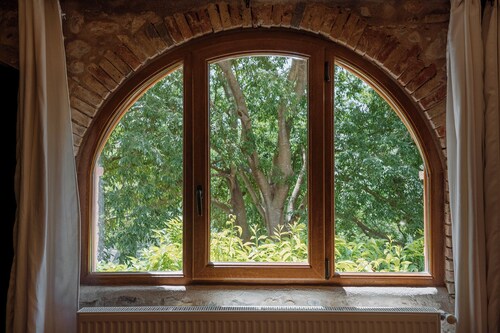 IDEAL FOR FAMILIES. Large garden, private swimming pool, barbecue, terrace, AC 14 persons