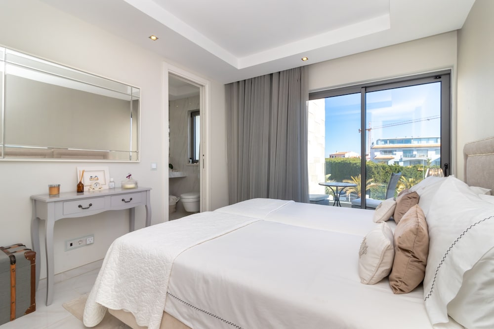 Picture Idea: Palms Nº 4 Luxury State Of The Art Spacious Penthouse