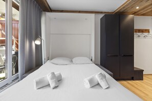 Fer et planche à repasser, Wi-Fi gratuit, draps fournis