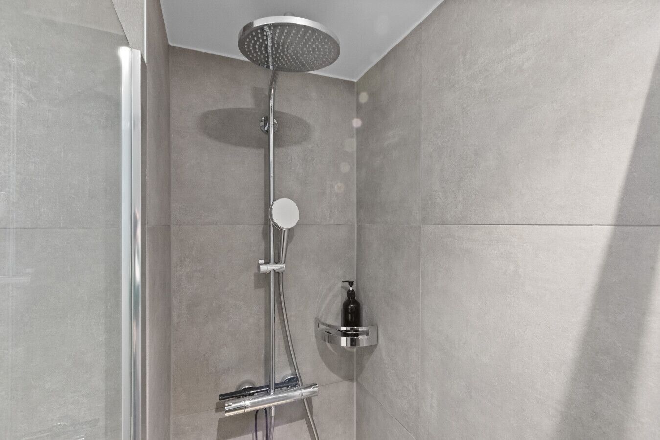 Hair dryer, towels