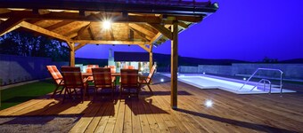 Villa de lujo con piscina en Zaton
