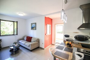 Smart TV - Apartment in Konavle Region Gruda (Konavle region - Gruda)