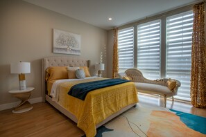 4 habitaciones, escritorio, tabla de planchar con plancha y wifi gratis 