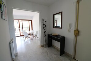 Interior - Apartment 5mns center of Aix en Provence - Parking - Terrace (Aix-en-Provence)