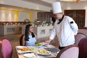 Restaurant - Regenta Central City Vilas Palace Ambala (Ambala)