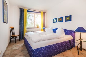 1 chambre, fer et planche à repasser, Wi-Fi gratuit, draps fournis