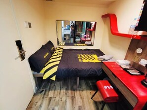 Basic Single Room | Free WiFi - KMB hostel (Kowloon)