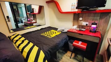 Basic Single Room | Free WiFi