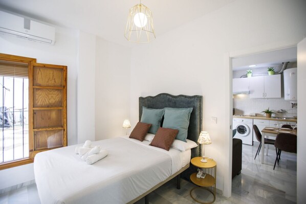 1 bedroom, WiFi, bed sheets