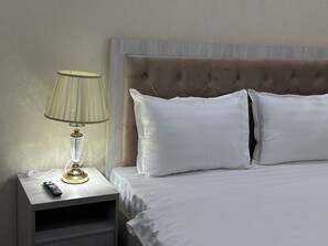 Basic Double Room | Free WiFi, bed sheets - Semurg Hotel (Tashkent)