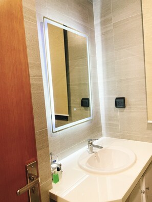 Bathroom - Cam Phu Quoc Hotel (Phu Quoc)