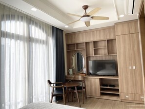 Deluxe Double Room | Hypo-allergenic bedding, minibar, desk, laptop workspace - Cam Phu Quoc Hotel (Phu Quoc)