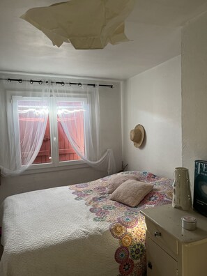 3 chambres, bureau, fer et planche à repasser, Wi-Fi gratuit