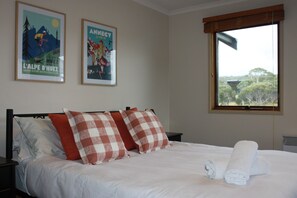 2 bedrooms, free WiFi, bed sheets