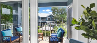 310C - Boca Retreat w/ Pool, Parking, Near Evert Tennis & Shops