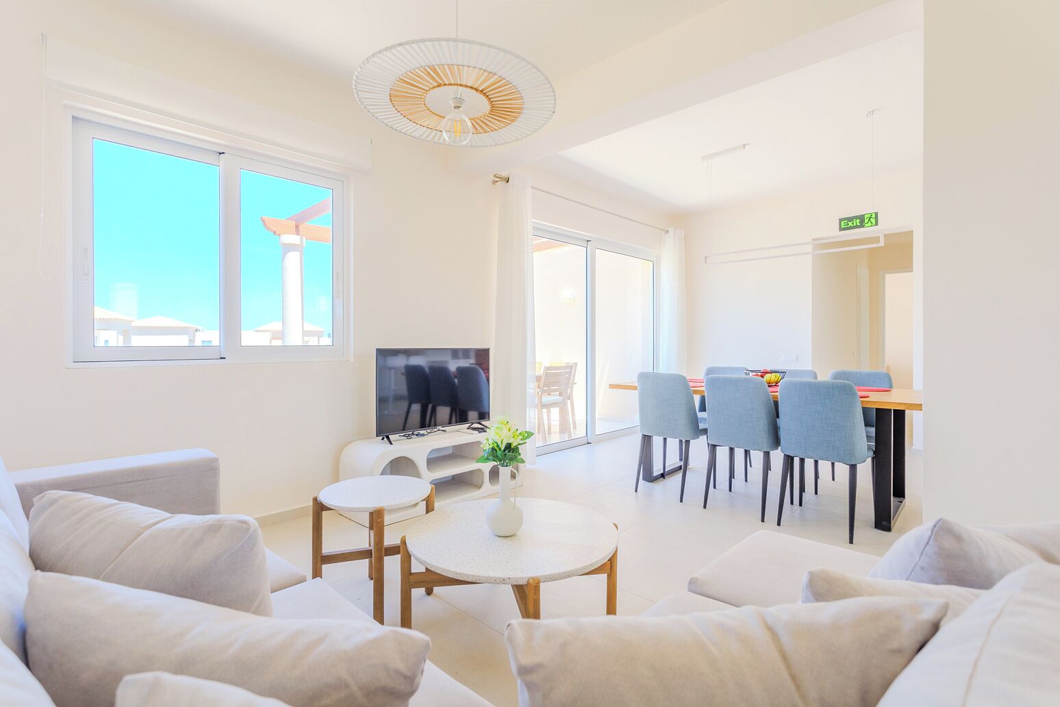 Penthouse, 4 Bedrooms, Pool View | Living area