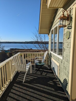 Unclassified image, 4 of 7, button - Waterfront studio with kitchen & Wi-Fi Sheepscot Harbour Studio #210 (Edgecomb)