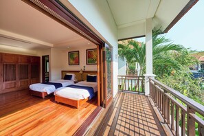 Premium bedding, memory-foam beds, minibar, desk - Luxury Pool Villas in Purama Villas (Da Nang)