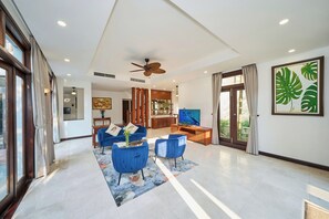 32-inch LCD TV with cable channels, TV, ping pong - Luxury Pool Villas in Purama Villas (Da Nang)