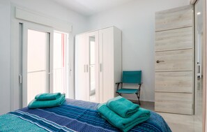 2 chambres, fer et planche à repasser, lit parapluie, Wi-Fi gratuit