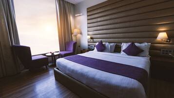 Executive Room, 1 Bedroom, Non Smoking, Refrigerator | In-room safe, desk, free WiFi