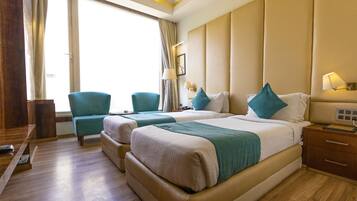 Royal Suite | Living area | Flat-screen TV