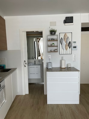 Fridge, microwave, oven, dishwasher