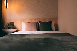 高級雙人房 | 高級寢具、羽絨被、Select Comfort 床墊、隔音