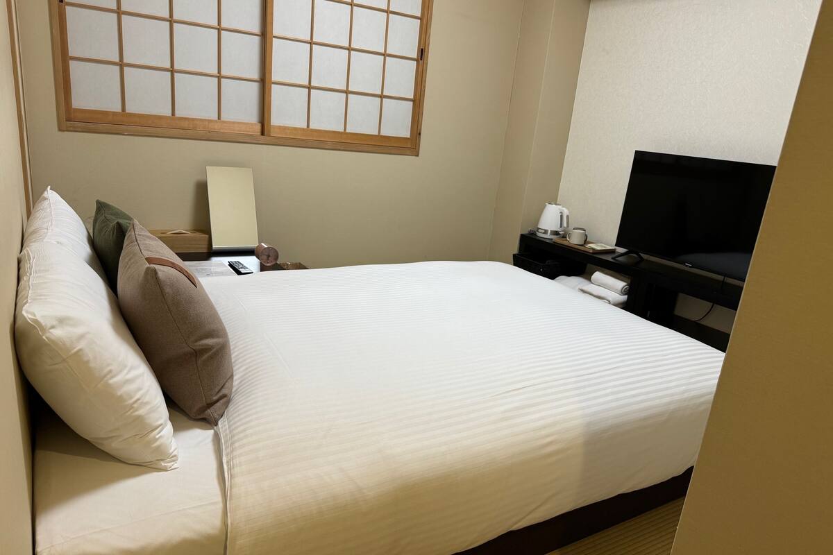 雙人房 | 高級寢具、羽絨被、Select Comfort 床墊、隔音
