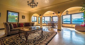 Smart TV, fireplace, books, stereo