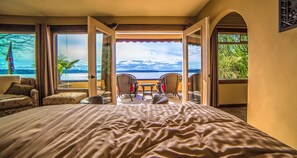 4 bedrooms, desk, iron/ironing board, travel cot